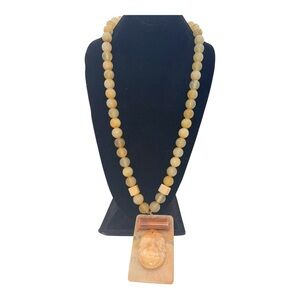 Vintage Chinese Yellow Jade Beaded Shoushan Rabbit Pendant Necklace